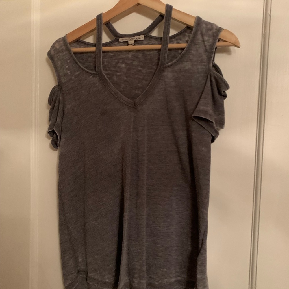 Express cold shoulder t-shirt. Distressed.